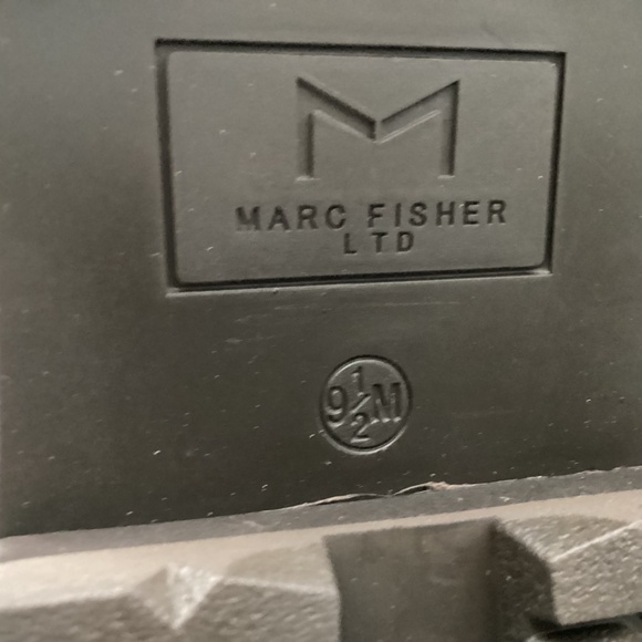 Marc Fisher LTD Izzie Genuine Shearling Lug Sole Boot (Women) 9.5M - Picture 10 of 12